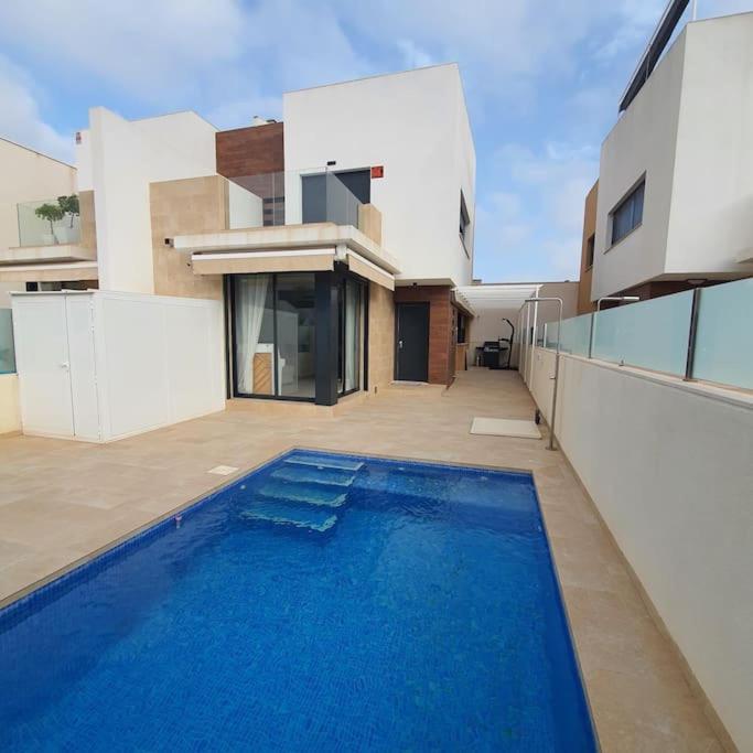 סן פדרו דל פינטר Villa Lisa Haus Mit Eigenem Pool מראה חיצוני תמונה