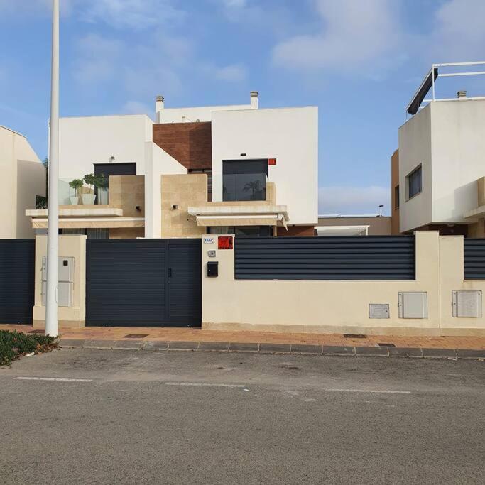 סן פדרו דל פינטר Villa Lisa Haus Mit Eigenem Pool מראה חיצוני תמונה